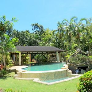 Alonaland Resort